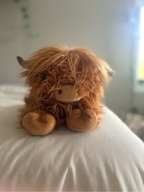 Weighted microwavable scented highland cow